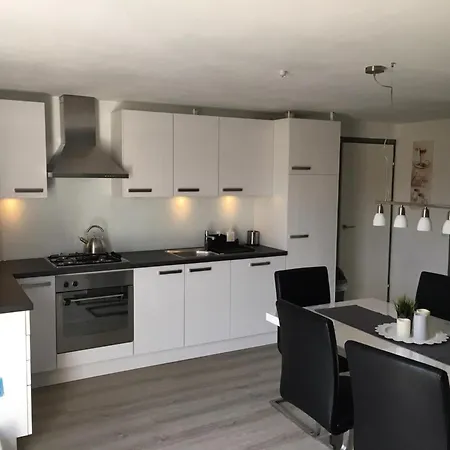 For Family Vacation Сasa de vacaciones Sint Maartensvlotbrug